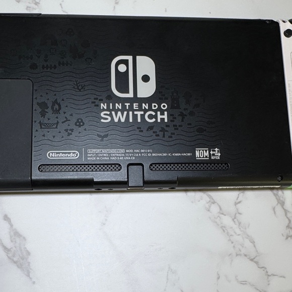Nintendo Switch Console Animal Crossing Edition - Picture 6 of 15